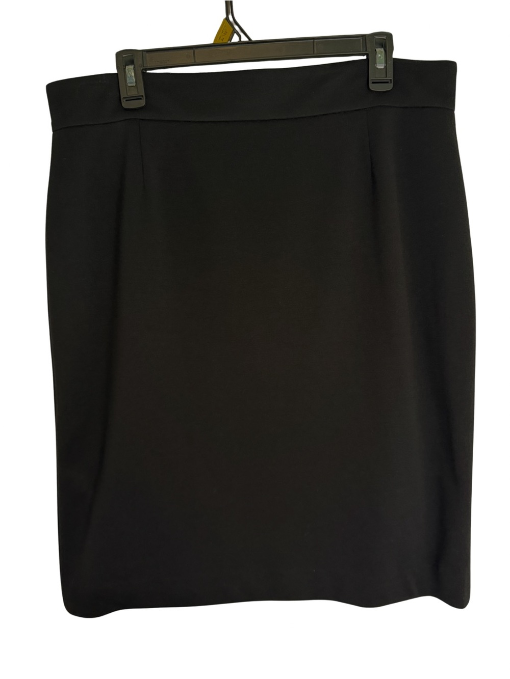 Isabel & Nina Women's Black Midi Pencil Skirt — Sleek Office Essential